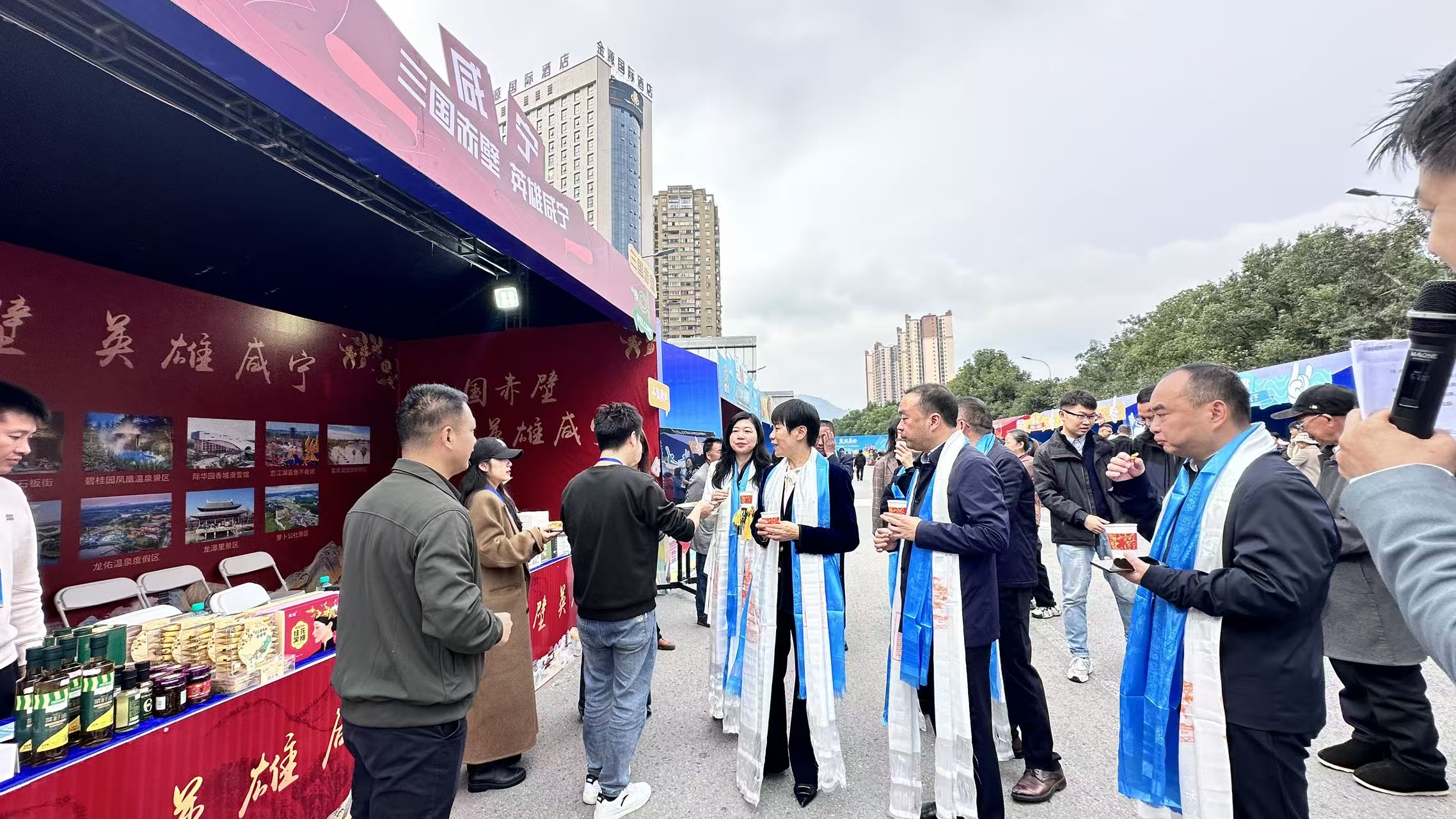 3.jpg 香港免费资料六曲大全