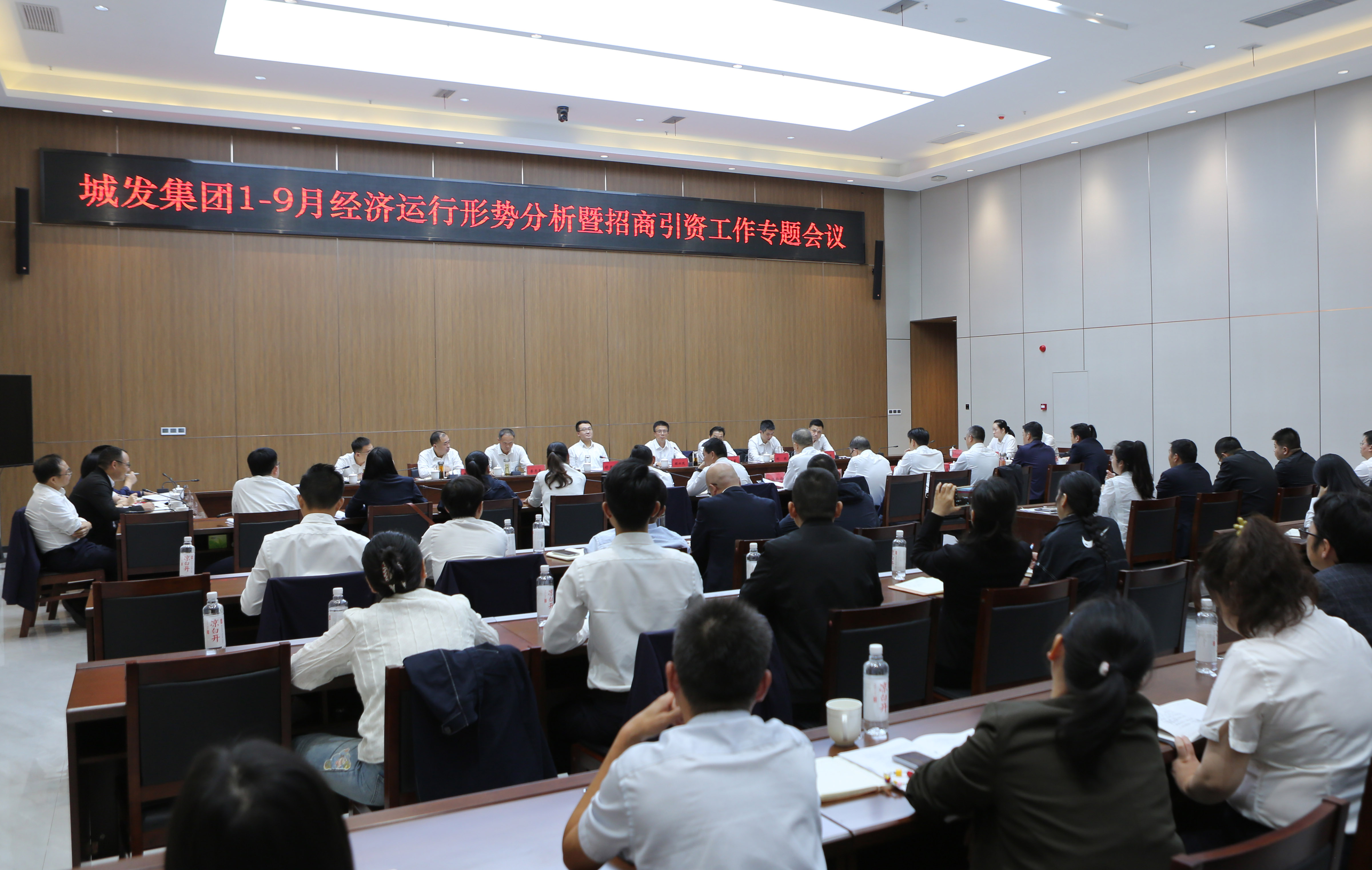 微信图片_20251017182037_461.jpg 香港免费资料六曲大全